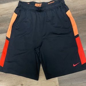Nike Shorts Medium